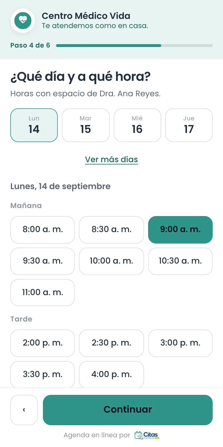 El paciente elige el día y la hora en la página de citas de la clínica de ejemplo, desde su celular.